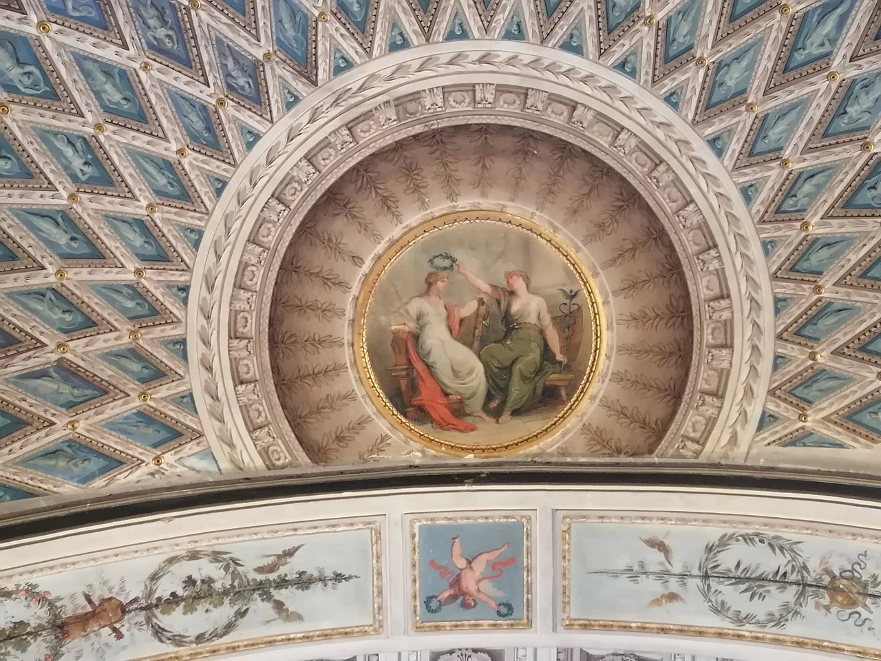 La sala del Sindaco a Jesi con il l'Incoronazione della Giustizia da parte della Felicità